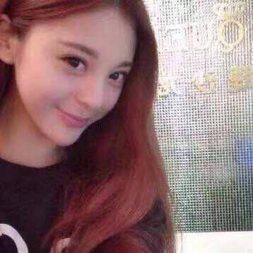 南坪万达广场漂亮大方的诗诗